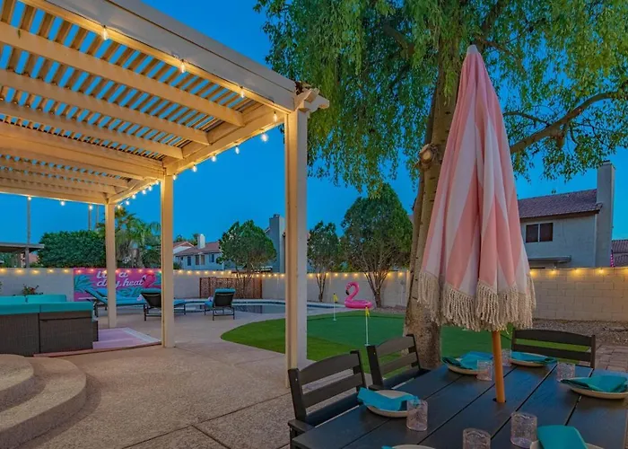 Estate, Pool, Theater, Golf, And 20 Guests *
