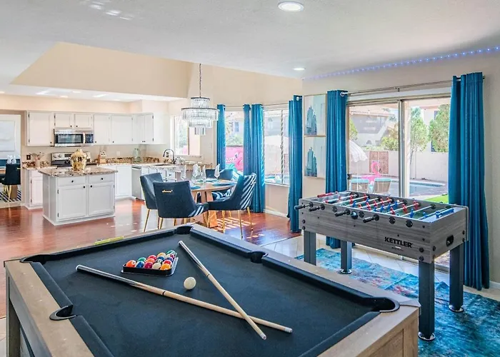 Estate, Pool, Theater, Golf, And 20 Guests