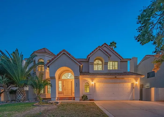 Estate, Pool, Theater, Golf, And 20 Guests Glendale